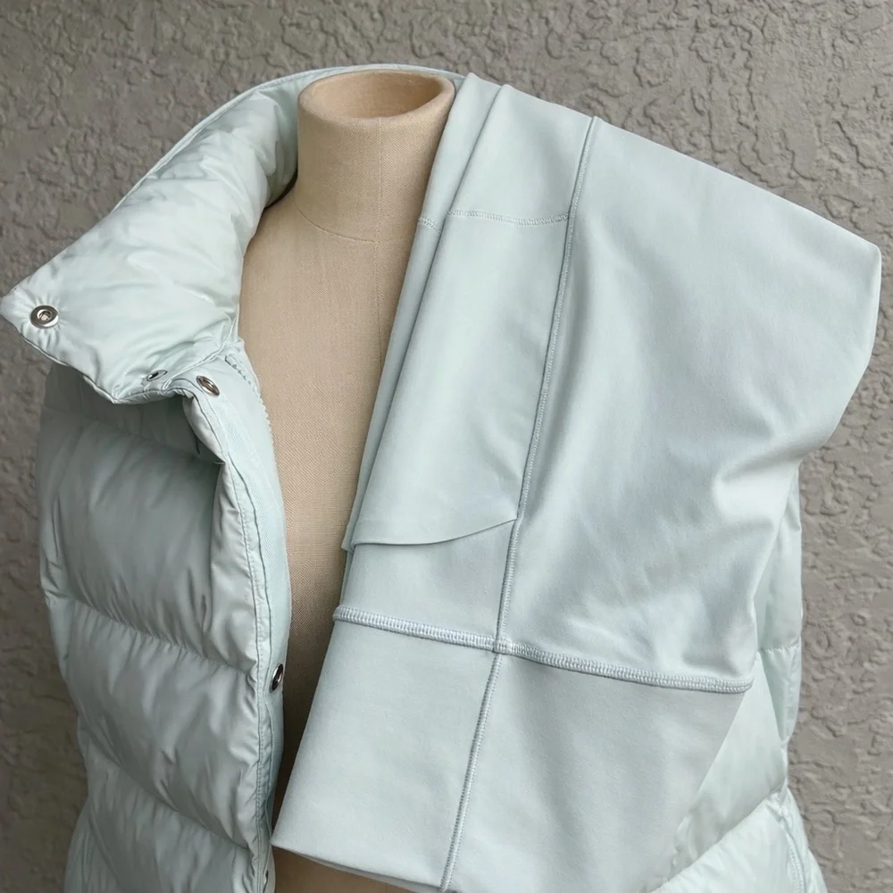 Athleta Downtown Vest - Mint Green - Size Small - Perfect Condition - Picture 6 of 8